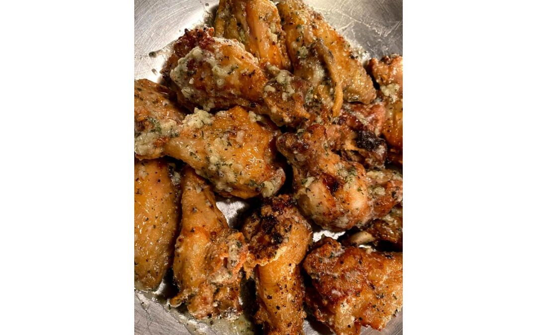 Super Crispy Garlic Parmesan Air Fried Chicken Wings